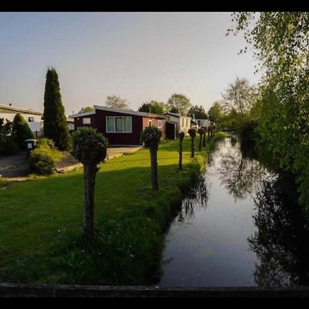 Cozy Chalet In Opmeer Near Amsterdam And Beach מראה חיצוני תמונה