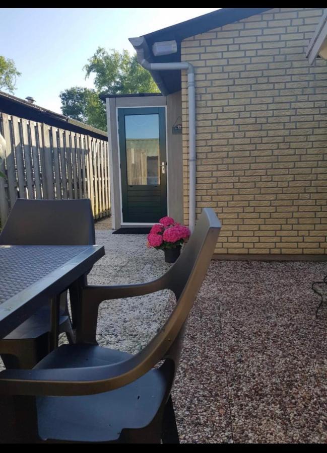 Cozy Chalet In Opmeer Near Amsterdam And Beach מראה חיצוני תמונה