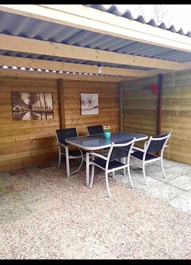 Cozy Chalet In Opmeer Near Amsterdam And Beach מראה חיצוני תמונה